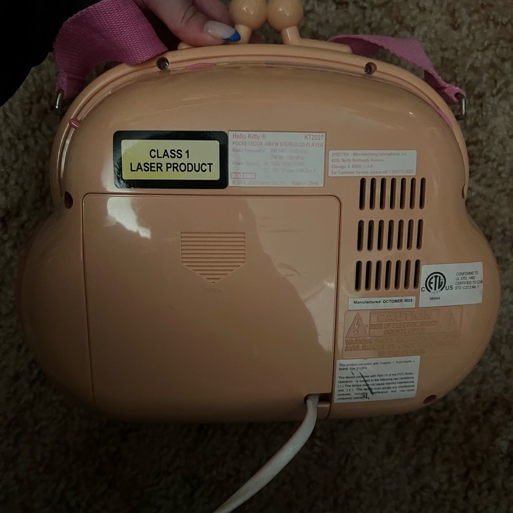 Hello Kitty Radio/CD Player - Picture 4 of 5